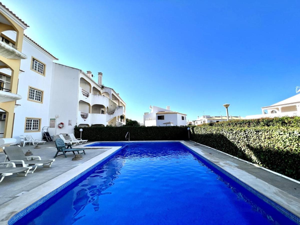 Quarteira Classic 1 With Pool By Homing Exterior foto